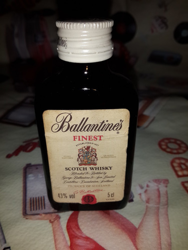Botellita Miniatura Whisky Ballantine`s 50 Cc Escocia