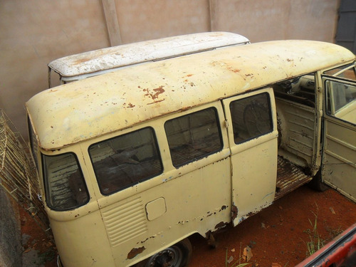 Imagem 9 de 14 de Kombi Vw Van Corujinha 1974 P/ Restaurar - Tem Docks E Motor