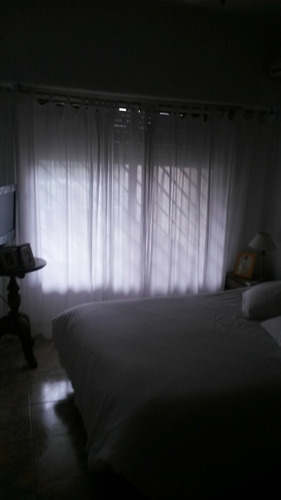 Imagen 4 de 15 de Excelente Chalet En Palomar Calle Bergamini Al 3000