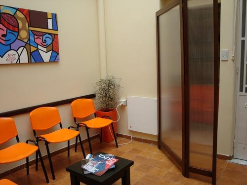 Ph, 2 Consultorios, 2 Gabinetes, Un Gimnasio De Rehabilitaci
