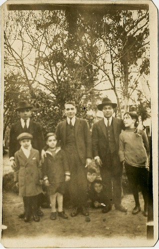 Foto Postal Grupo Familiar Año 1925 Moda Retro Antigua