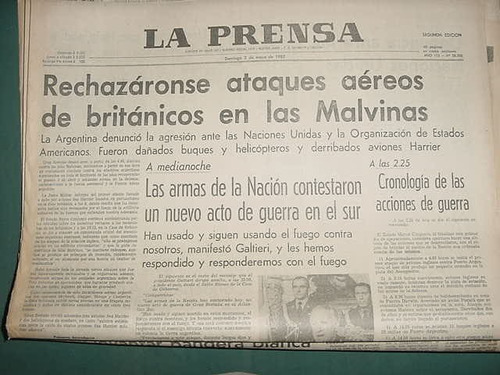 Diario Prensa Guerra Malvinas Falklands 2/5/82 Armas Ataque