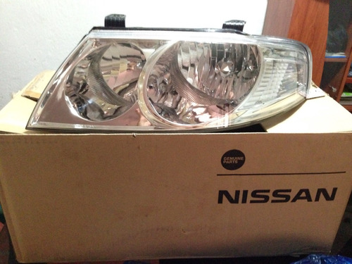 Faro Izquierdo Nissan Almera B10