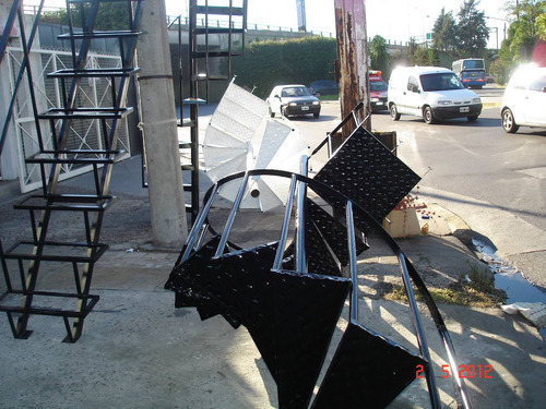 Escalera Caracol 3 Mts Escalon De 60 Cm Chapa Lisa Ciudadela