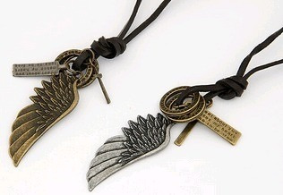 Corrente Cordão Colar Couro Asa Crucifixo Hollister Vintage
