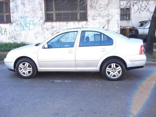 Imagen 5 de 15 de Permuto O Vendo Vw Bora Tdi 2006. Excelente!!!