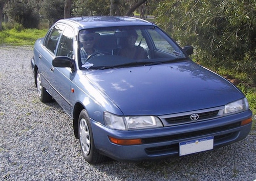 Imagen 3 de 3 de Parrilla Toyota Corolla Baby Camry 1993 - 1998