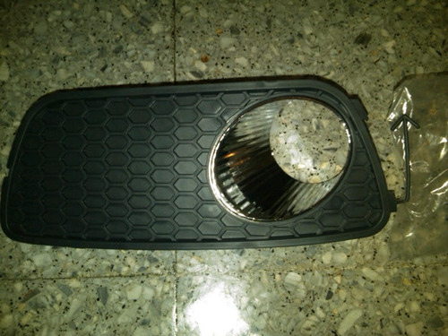 Moldura Para Faro Antiniebla Fiat Siena Original Izquierda