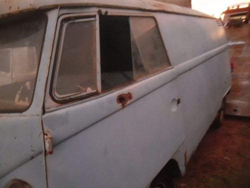 Imagem 9 de 15 de Kombi Vw Van Corujinha 1975 Furgão P/ Restaurar Raro Modelo