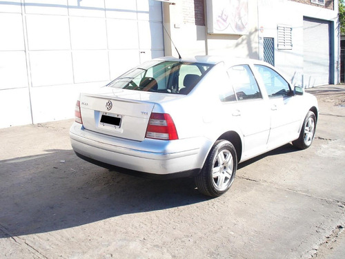 Imagen 2 de 15 de Permuto O Vendo Vw Bora Tdi 2006. Excelente!!!