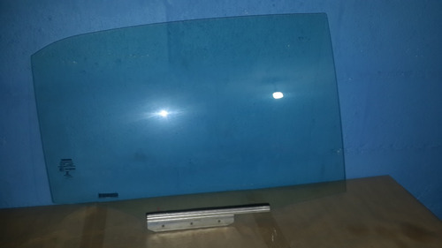 Vidrio De Puerta Trasera Derecha Toyota Corolla 2014/2016