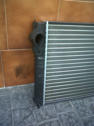Imagen 2 de 6 de Radiador Peugeot 405 Reforzado Nafta Con Depo Acople Rapido