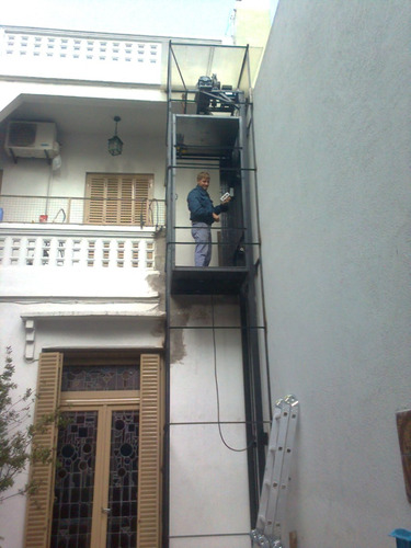 Imagen 3 de 6 de Ascensores Y Montacargas