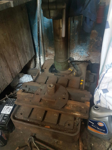 Imagen 5 de 6 de Taladro De Banco Percutor Torno Faja