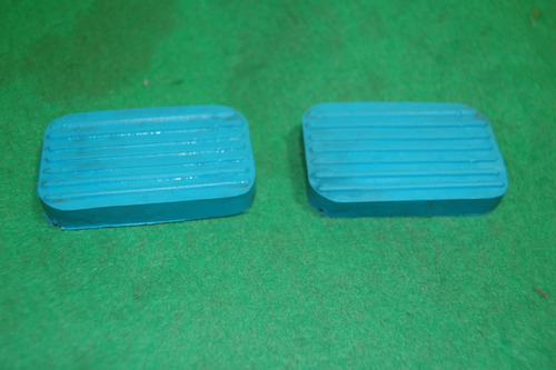 Peugeot 404 Cubre Pedales Pedalines Goma Celestes