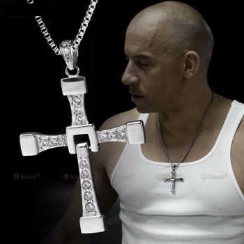 Colar Cordão Masculino Com Pingente Cruz Vin Diesel