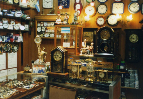 Imagen 1 de 6 de Reparacion De Relojes Antiguos Y Fabricacion De Piezas
