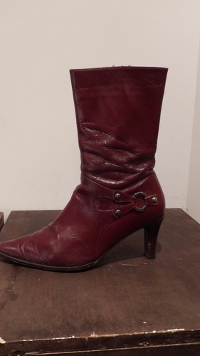 Botas De Cuero Bordo Talle 39
