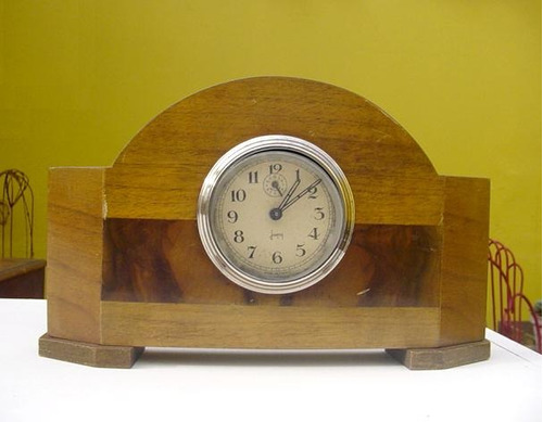 Antiguo Reloj Despertador De Mesa A Cuerda