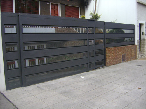 Imagen 2 de 6 de Herreria Herrero Rejas Puertas Malla Sima Portones Escaleras