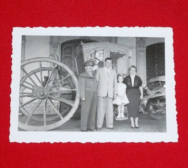 Fotografía Antigua 3 Personas Carroza Lima 1954 Blanco Negro