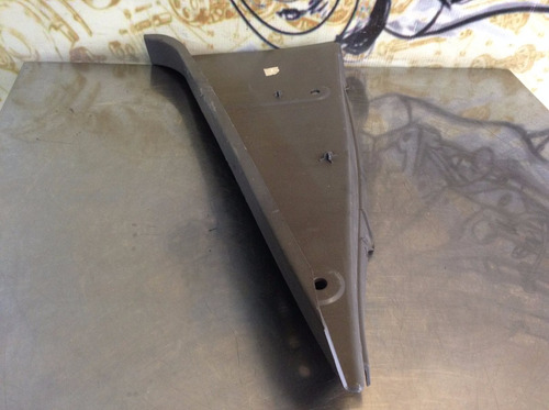 Moldura Plastico Trasero Derecho De Focus Sedan Mod 00-04