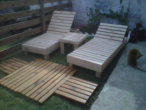 Juego De Jardin Mesa,deck Mas 2 Reposera De Maderas Tipo Dec