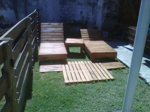 Juego De Jardin Mesa,deck Mas 2 Reposera De Maderas Tipo Dec