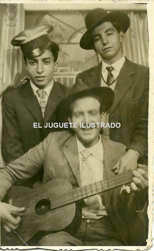 Fg17 Foto Amigos Guitarra Musica Sombrero Antiguo