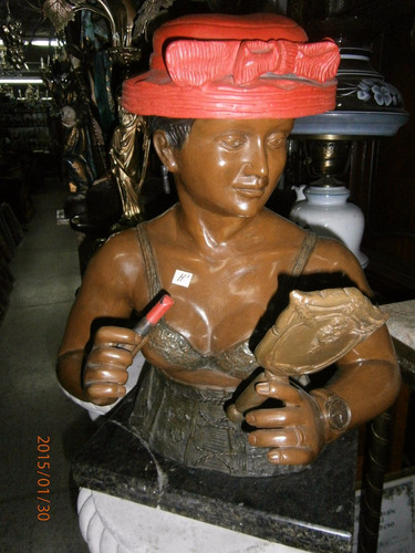 Escultura En Bronce Mujer Con Sombrero