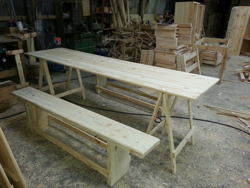 Mesa De Madera Con Caballetes Ideal Para Eventos