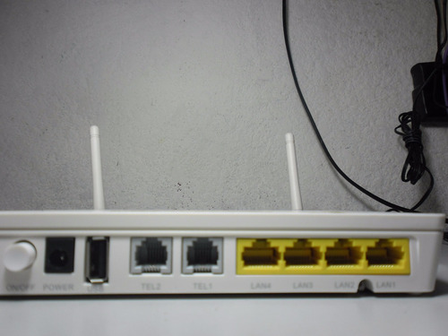 Modem Huawei 8245h Router Total Play Totalplay (Usado)