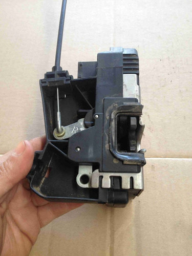 Imagen 5 de 9 de Mecanismo Chapa Seguro Electrico Gm Astra Del. Der. Original