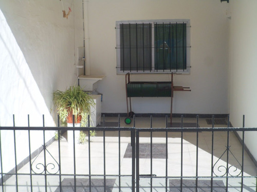 Alquilo Confortable Casa En Excelente Estado