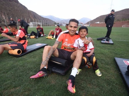 Polo Entrenamiento Umbro Selección Peruana Oferta De Verano