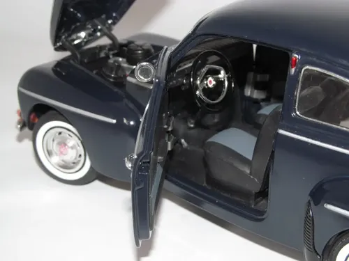 Volvo Pv544 1962 - Miniatura 1:18 Revell - Feita De Metal