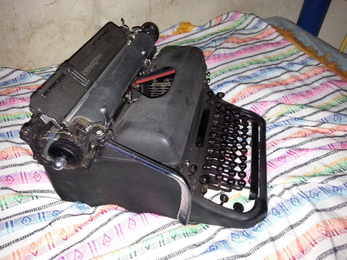 Maquina De Esctibir Antigua Remington Incluye Envio