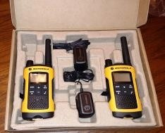 Imagen 6 de 7 de Radios Motorola T400 Impermeable 35millas-56kms Nvo Recargab
