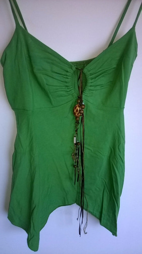 Musculosa Corta Con Picos Y Colgante