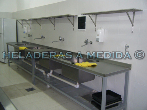 Doble Bacha O Pileta De 140 X 60 X 85 Con Zócalo Y Estante