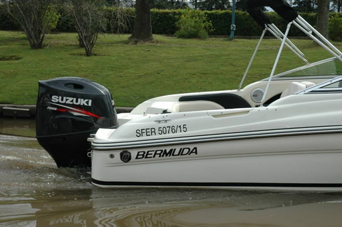Imagen 3 de 12 de Lancha Bermuda 595 Cuddy Fuera Borda Mercury 150hp 4t 2021