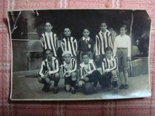 Antigua Foto Postal Equipo De Futbol De Chicos Pueblo Campo
