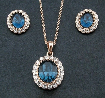 Juego Set Collar + Aretes Swarovski Con Estuche En Stock