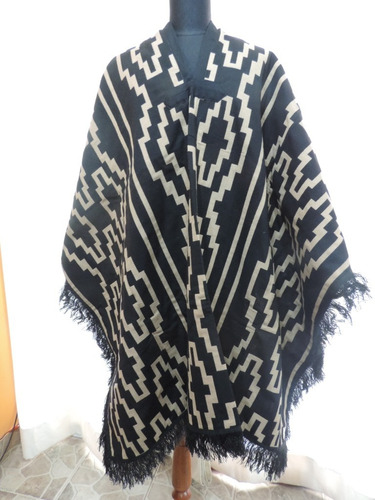 Liquido Poncho Doble Faz Negro Y Beige