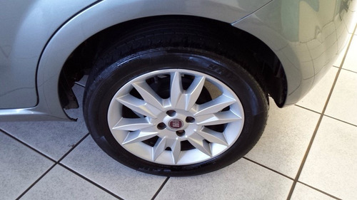 Fiat Punto Essence 1.6 16v Flex 2011