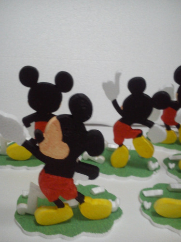 Centro De Mesa  De Mickey Pintados Atrás