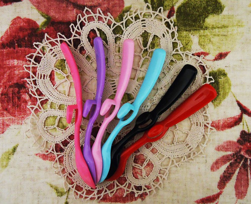 Cucharas De Plastico Color Con Soporte P/taza X 10 Unidades