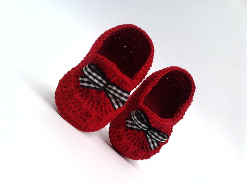 sapatinho de bebe de croche vermelho