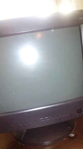 Vendors Monitor Compaq V510v