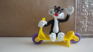 El Gato Silvestre Eterno Cazador De Tweety En Patineta Unico